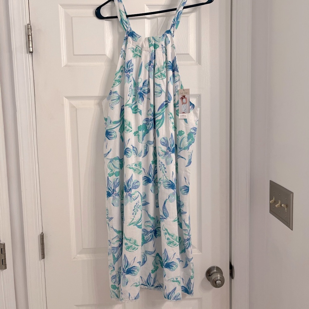 Gorgeous Charlie Paige dress!